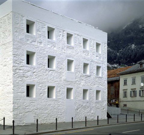 Gelbe Haus Flims