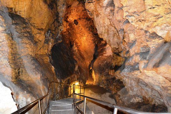 Pálvölgyi-Höhle