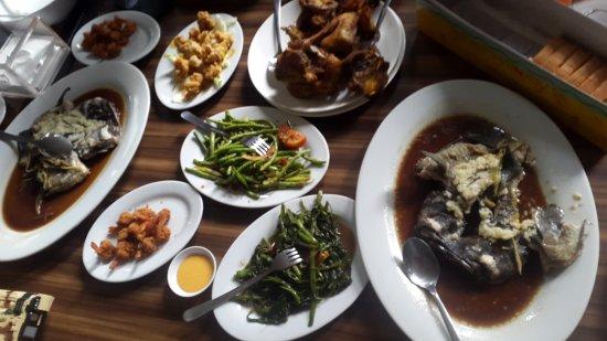 Rasane Seafood & Ikan Bakar