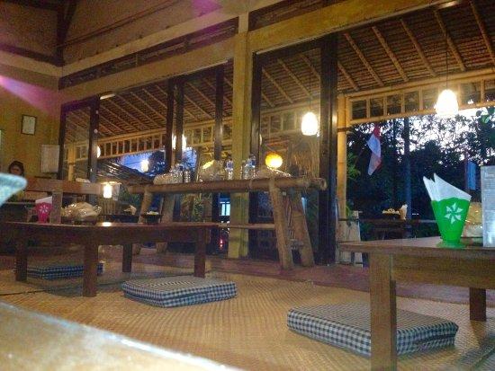 Warung Made Sayan