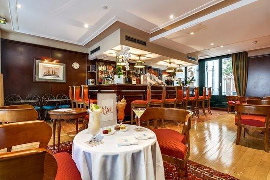 Bridge Bar & Tea House