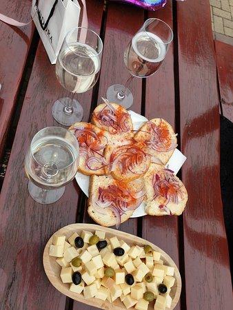 Szende Winery