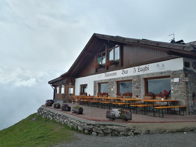 Rifugio 5 Laghi