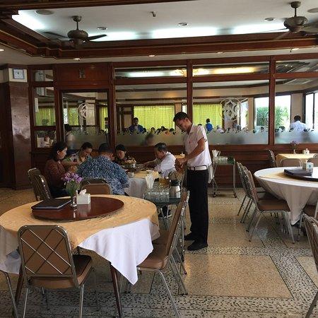 Chandrphen Restaurant