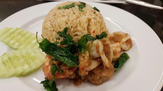 Mae Si Ruean Noodle