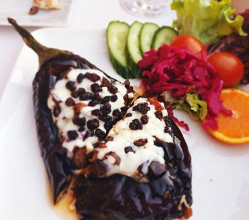 Magnaura Cafe & Restaurant