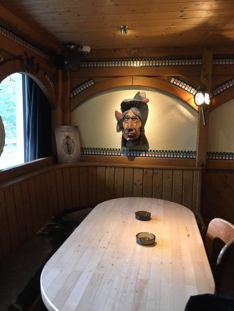 Tom's Saloon