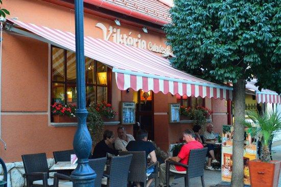 Viktória Cukrászda Es Kávéház
