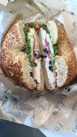 Nakee's delicatessen