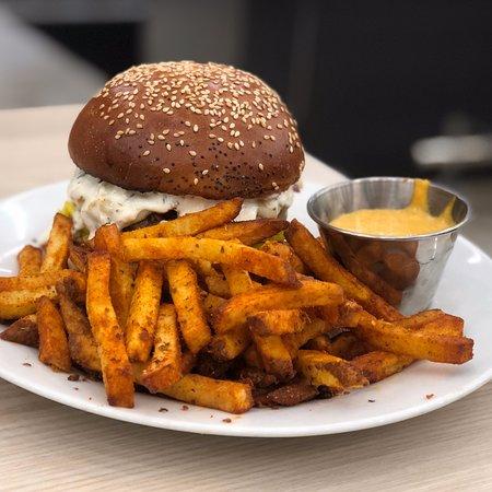 Roxor BRGR & BEER