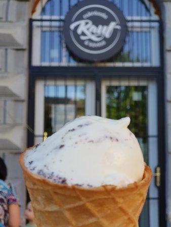 Rauf Confectionery and Cafe Budapest