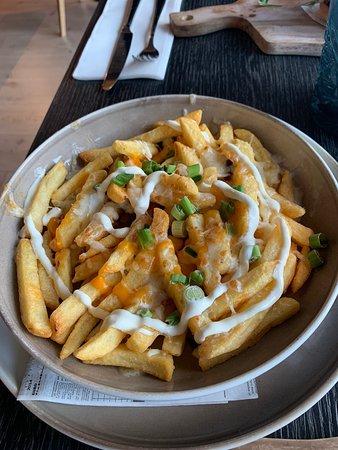 Niu Restaurant & Bar