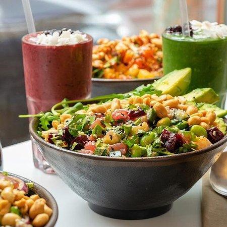 MA'LOA Hawaiian Poke Bowl