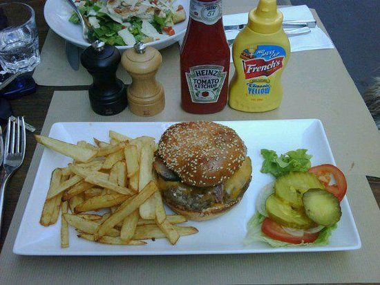 Henry's Restaurant