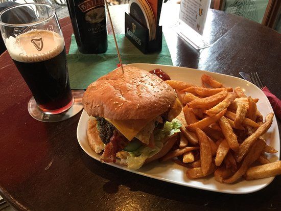 The Irish Pub Fiddler's Green
