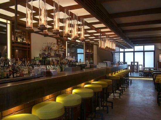 Sullivan Bar