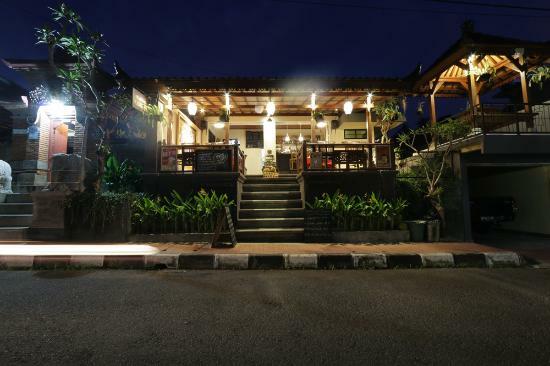 Warung Magendra